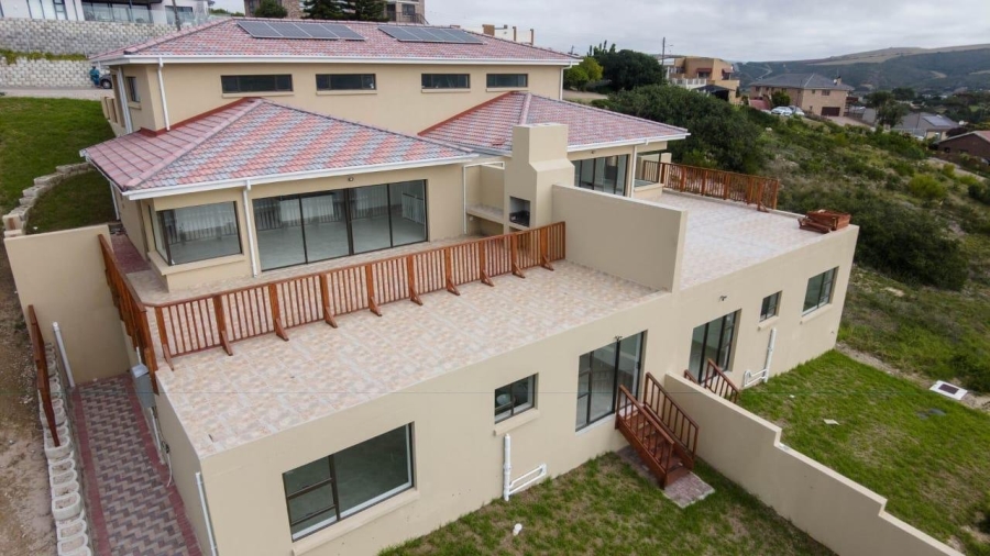 3 Bedroom Property for Sale in Fraaiuitsig Western Cape